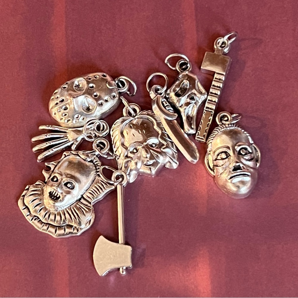 Horror Movie themed bracelet stretchy stackable charm bracelet black red - Picture 7 of 11